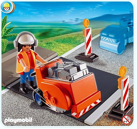 פליימוביל מכבש אספלט פליימוביל 4044