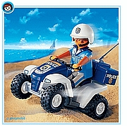 פליימוביל שוטר רוכב על טרקטורון פליימוביל 3655